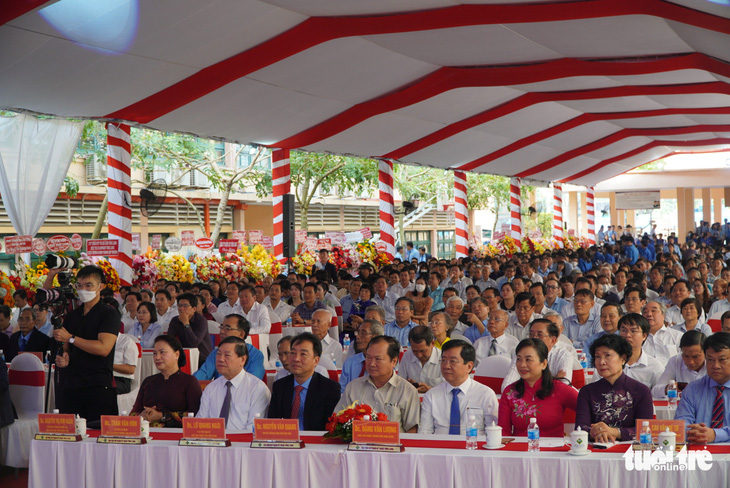 Nguyên Chủ tịch Quốc hội dự kỷ niệm 62 năm ngày thành lập trường sư phạm kỹ thuật lớn nhất miền Tây - Ảnh 1.