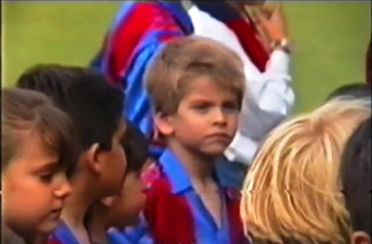 Hình ảnh trận đấu cuối cùng của Gerard Pique tại Camp Nou - Ảnh 2.