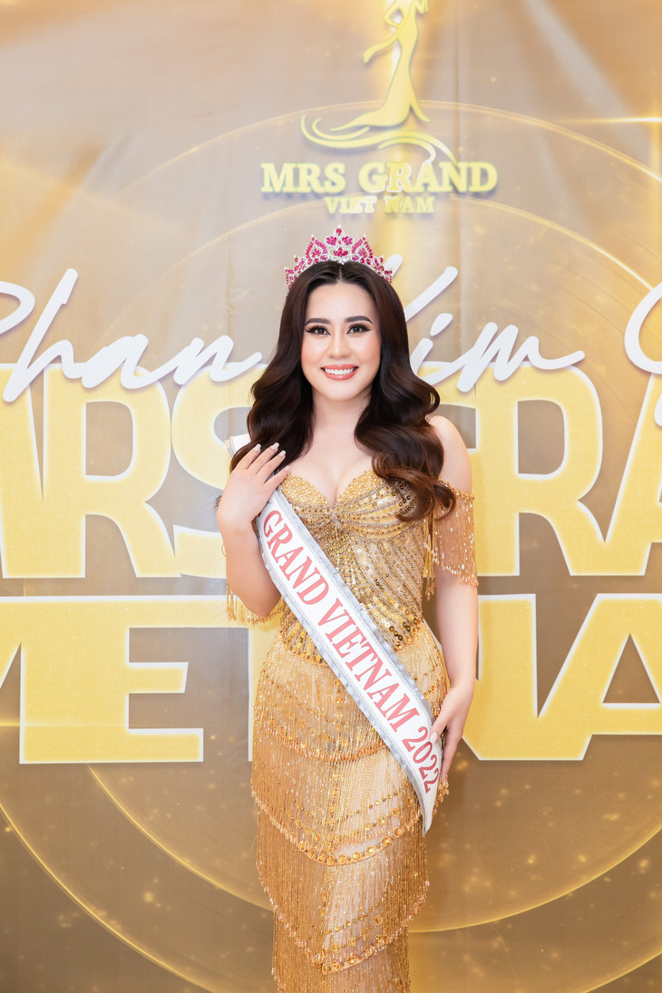 Bùi Lý Thiên Hương truyền cảm hứng cho Phan Kim Oanh thi Mrs Grand International 2022 - Ảnh 2.