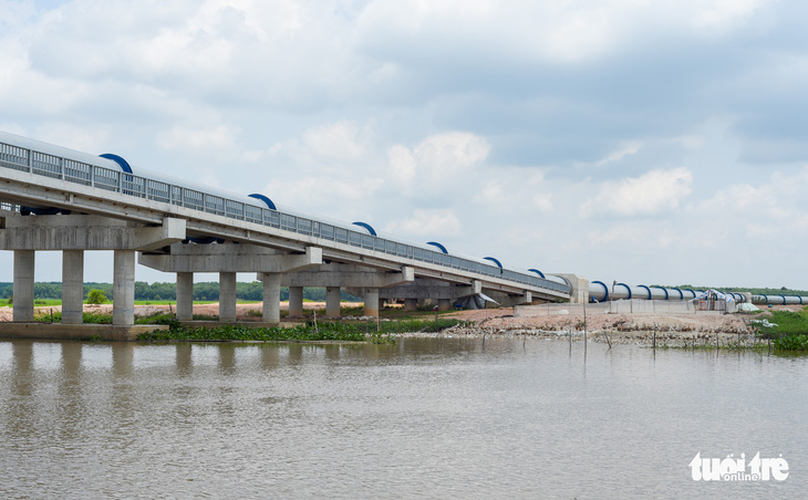 Siêu dự án thủy lợi ở Tây Ninh, đường ống khổng lồ đưa nước vượt sông - Ảnh 1.