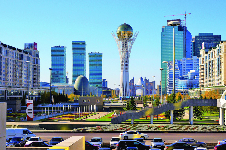 Kazakhstan: Qua Thiên San kìa ai tiễn rượu vừa tàn - Ảnh 1.