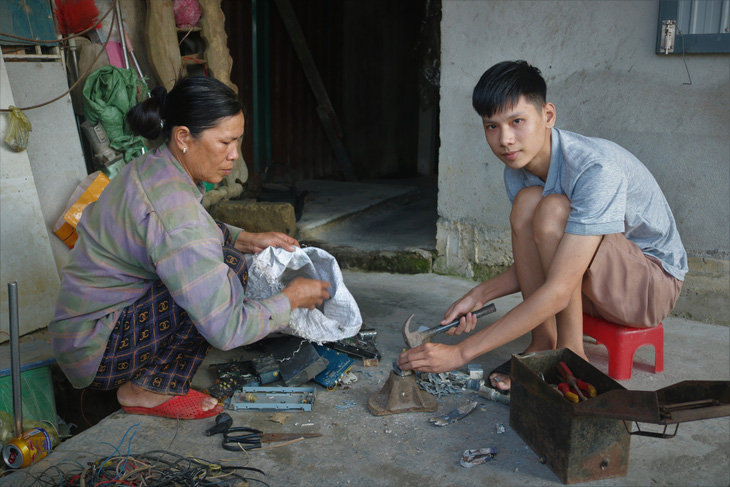 Để mẹ không phải lang bạt, em cần cố gắng nhiều hơn nữa... - Ảnh 1.