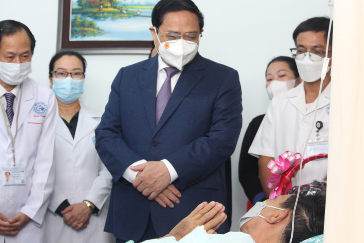 Bác sĩ Bệnh viện Chợ Rẫy - Phnom Penh thu nhập 2.591 USD, Thủ tướng đề nghị xây dựng thương hiệu - Ảnh 1.