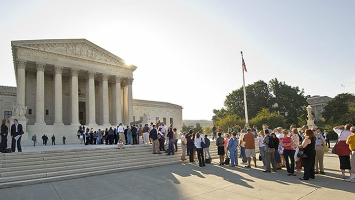 Tòa án Tối cao Mỹ mở cửa trở lại đón công chúng tham quan - Ảnh 1.