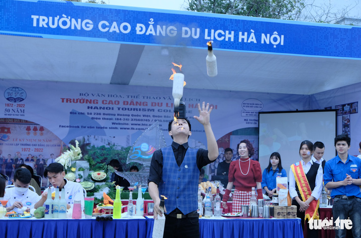 Hà Nội: 70-80% học sinh, sinh viên, học viên có việc làm sau tốt nghiệp - Ảnh 2.