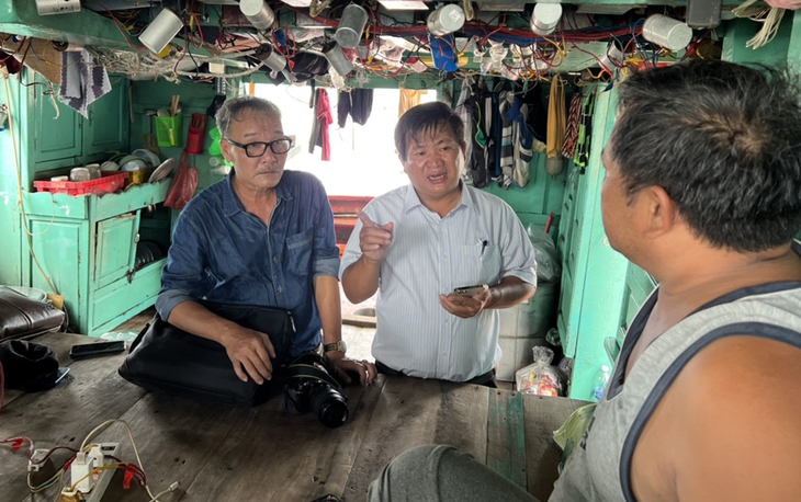 Vi phạm IUU bị phạt tới 900 triệu đồng, nhiều tàu cá vẫn ‘lì lợm’ - Ảnh 1.