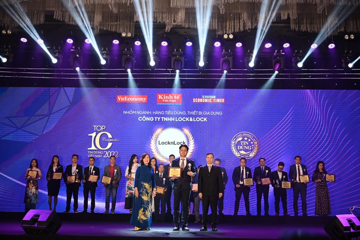LocknLock đạt Top 100 nhóm ngành sản phẩm - dịch vụ tin dùng 2022 - Ảnh 1.