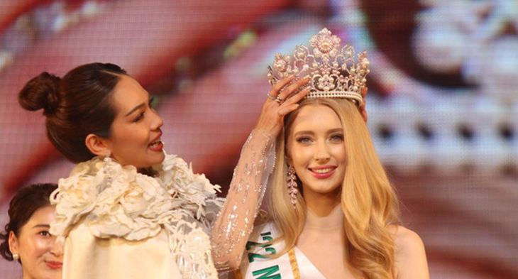 Phương Anh trượt top 15, người đẹp Đức đăng quang Hoa hậu Quốc tế 2022 - Ảnh 3.