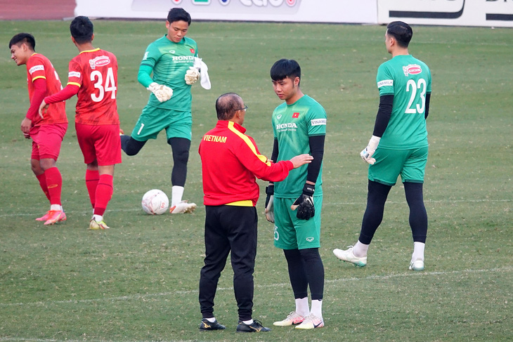HLV Park Hang Seo giới thiệu bóng thi đấu AFF Cup 2022 cho tuyển Philippines - Ảnh 5.