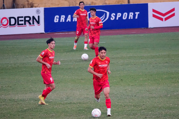 HLV Park Hang Seo giới thiệu bóng thi đấu AFF Cup 2022 cho tuyển Philippines - Ảnh 6.