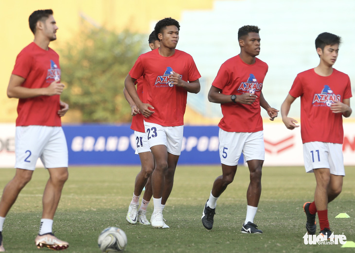 Đối đầu tuyển Việt Nam, Philippines có 6 cầu thủ thi đấu ở nước ngoài - Ảnh 4.