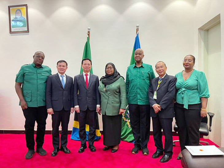 Đoàn đại biểu Việt Nam kết thúc chuyến thăm và dự Đại hội Đảng Cách mạng Tanzania - Ảnh 2.