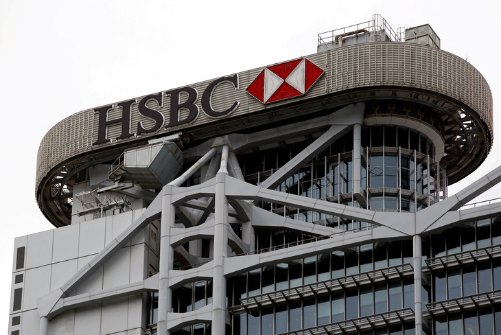 HSBC ngừng cho vay các dự án dầu khí được cấp phép trong năm 2022 - Ảnh 1.