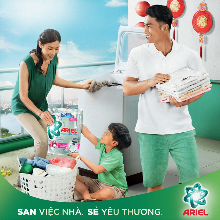 Nhãn hàng Ariel kêu gọi ‘San việc nhà, sẻ yêu thương’ - Ảnh 1.