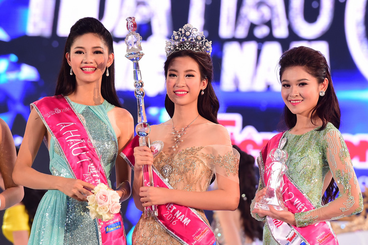 Vương miện, quyền trượng Hoa hậu Việt Nam mùa giải năm nào ấn tượng nhất? - Ảnh 6.