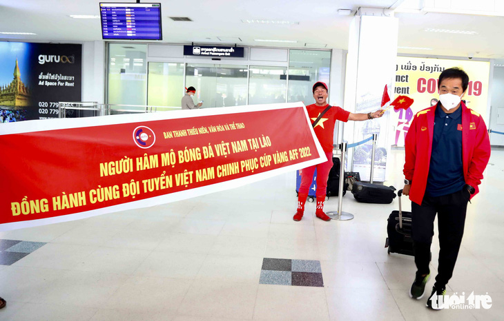 Đội tuyển Việt Nam đã đến Lào, sẵn sàng AFF Cup 2022 - Ảnh 2.