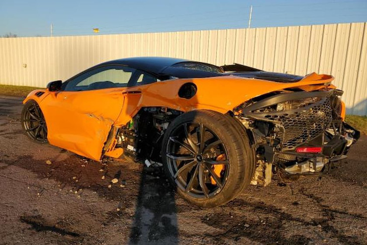 Siêu xe McLaren bị rao bán sắt vụn ngay sau ngày bàn giao - Ảnh 2.