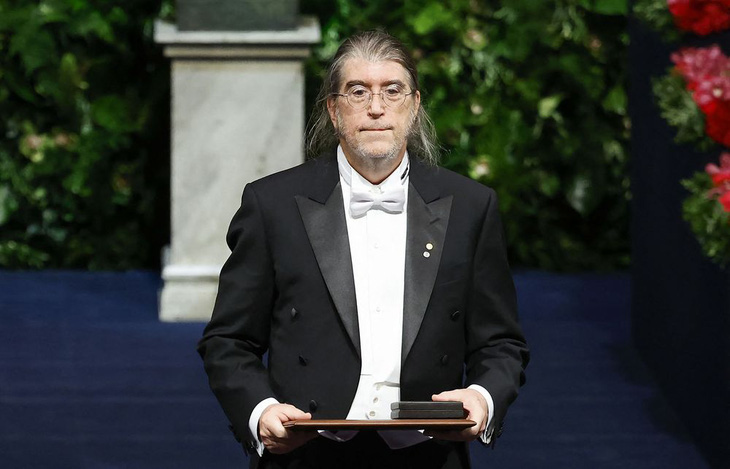 Giáo sư kinh tế đoạt giải Nobel 2022 bị nhiều sinh viên tố quấy rối tình dục - Ảnh 1.