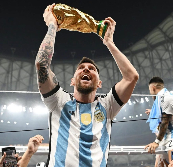 Messi viết tâm thư: Đã bao lần tôi mơ về nó... - Ảnh 1.