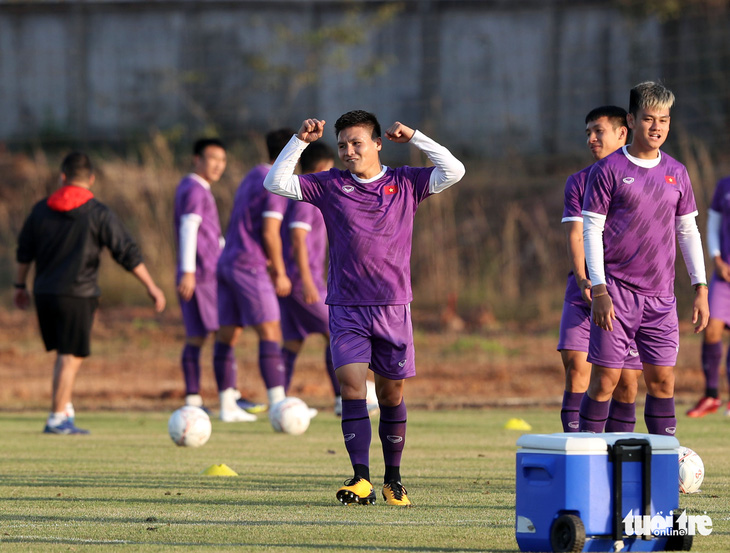 Đoạt được bóng khi chơi đá ma, Quang Hải ăn mừng như ghi bàn thắng - Ảnh 3.
