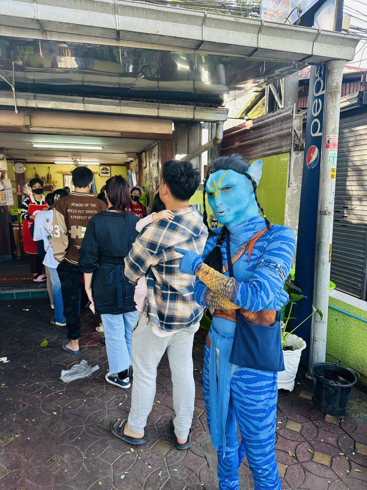 Avatar đời thực: Người Navi rửa chén ở Thái Lan - Ảnh 3.