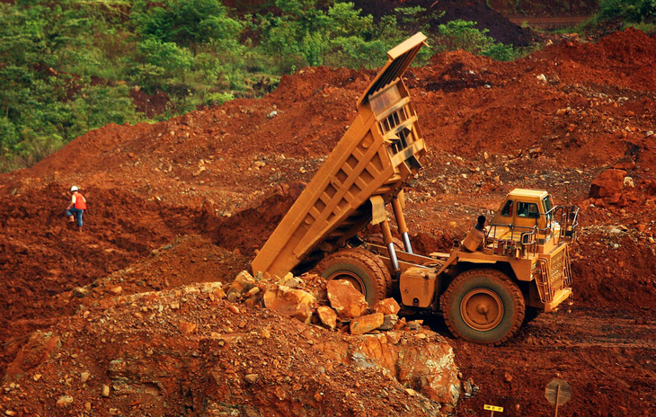 Indonesia sẽ cấm xuất khẩu bauxite từ tháng 6/2023 - Ảnh 1.