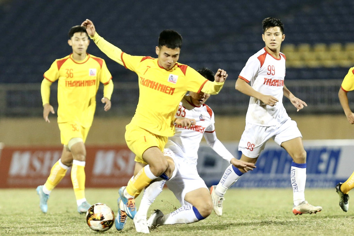 Đội U21 Sông Lam Nghệ An bị loại khỏi Giải U21 quốc gia 2022 vì sử dụng cầu thủ không đủ tư cách - Ảnh 1.