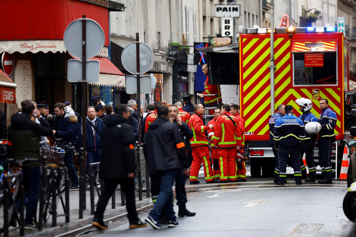 Xả súng giữa trung tâm Paris, ba người chết, ba bị thương - Ảnh 1.