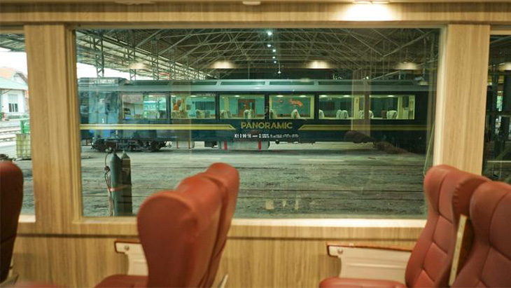 Indonesia hiện đại hóa tàu hỏa, thiết kế cửa sổ cực rộng để ngắm cảnh - Ảnh 1.