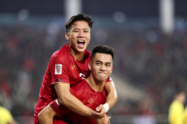 Việt Nam thắng Malaysia 3-0 ở AFF Cup 2022 trong trận cầu có 2 thẻ đỏ - Ảnh 1.