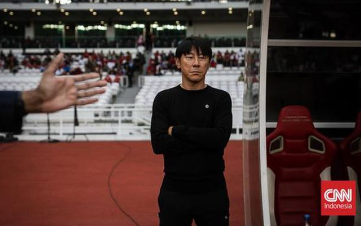 HLV tuyển Brunei tố trọng tài hủy hoại trận đấu và thiên vị cho HLV Shin Tae Yong