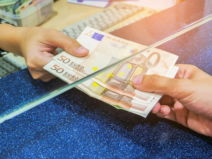 Italy bỏ quy định mới về thanh toán bằng thẻ ngân hàng - Ảnh 1.