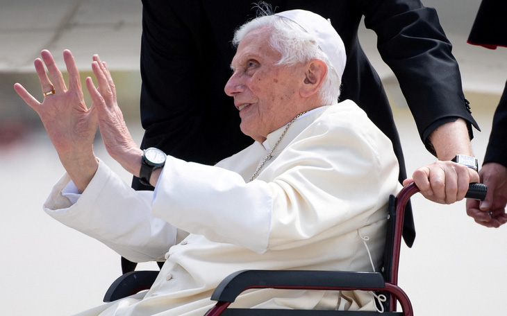 Sức khỏe cựu Giáo hoàng Benedict XVI ngày càng yếu
