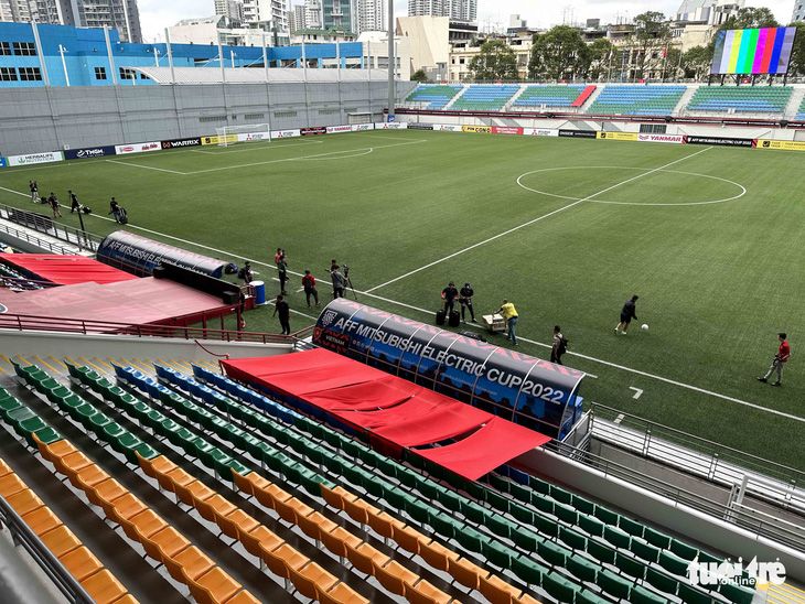 Hình ảnh sân cỏ nhân tạo đội tuyển Việt Nam sắp đá với Singapore - Ảnh 2.