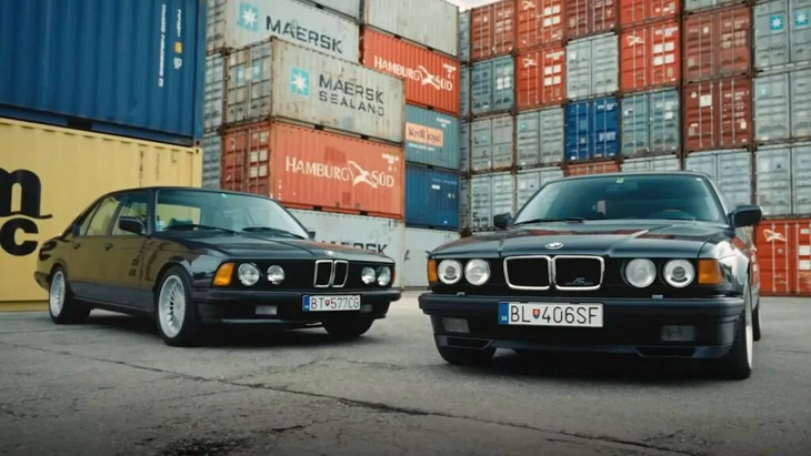 Gia đình cha truyền con nối 3 đời mê BMW 7-Series cổ: Sắm 15 chiếc, được BMW tới tri ân - Ảnh 1.