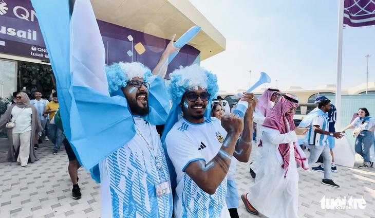 Thư Qatar: Chạy vì Messi, đuối nhưng vui - Ảnh 1.