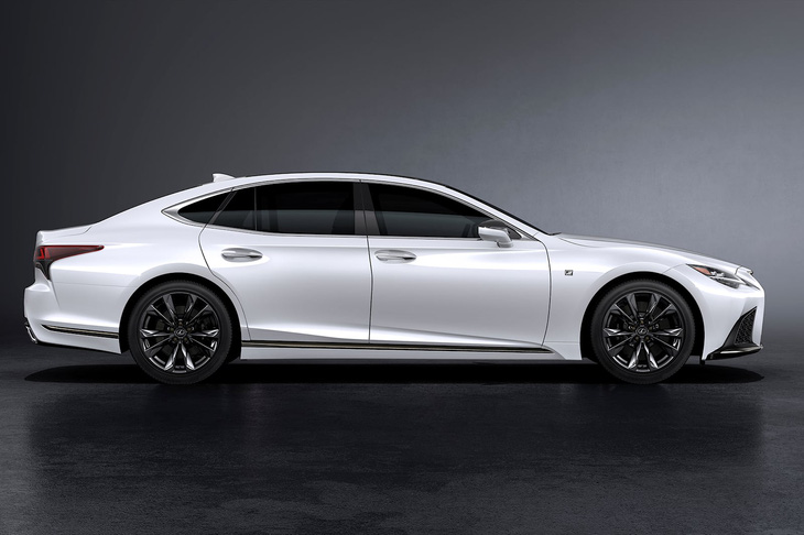 Lexus bỏ dự án sedan dở dang, hướng tới hồi sinh dòng SUV nhỏ mới - Ảnh 1.