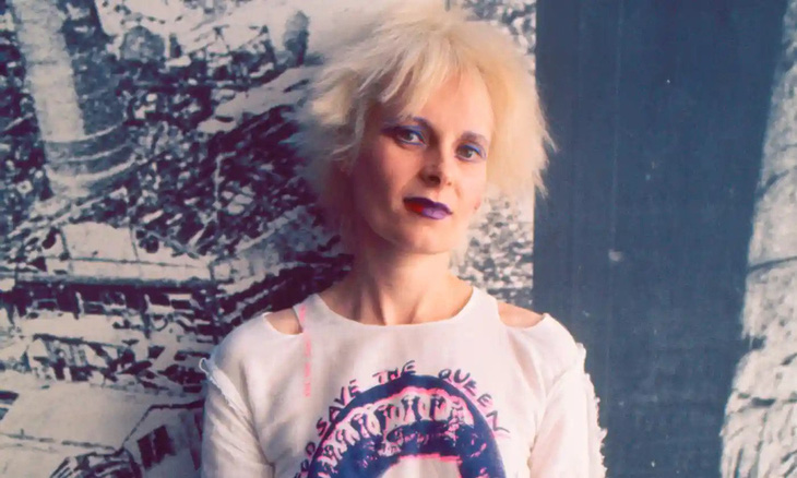 Nhà thiết kế người Anh Vivienne Westwood qua đời ở tuổi 81 - Ảnh 2.