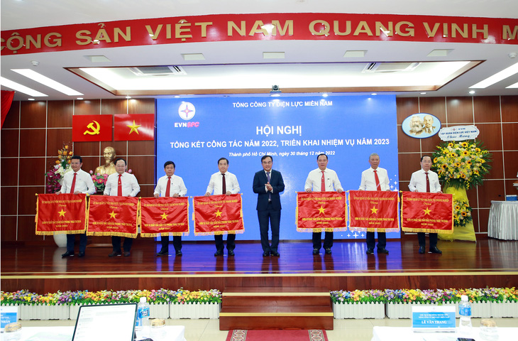 Tổng công ty Điện lực miền Nam hoàn thành các chỉ tiêu năm 2022 - Ảnh 3.