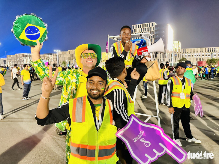 Thư Qatar: Làm tình nguyện viên mùa World Cup - Ảnh 1.