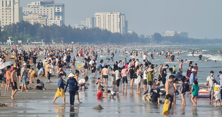 Nhiều sự kiện hấp dẫn trong Lễ hội du lịch biển Sầm Sơn - Ảnh 1.