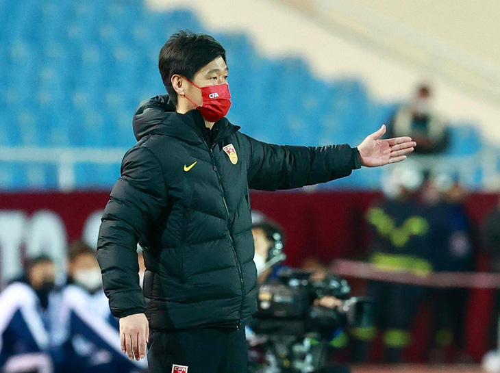 HLV Li Xiaopeng xin lỗi người dân Trung Quốc vì để thua 1-3 trước Việt Nam - Ảnh 1.