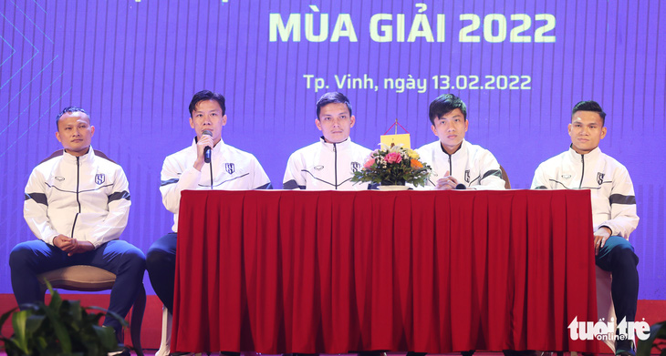 SLNA ra mắt nhà đồng tài trợ, đặt mục tiêu vào top 3 V-League 2022 - Ảnh 2.