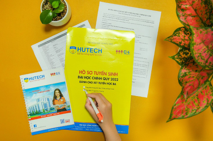 HUTECH chính thức nhận đăng ký xét tuyển học bạ 2022 từ 15-2 - Ảnh 1.