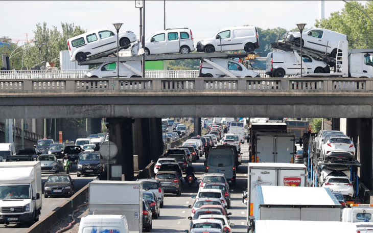 Paris lắp máy đo tiếng ồn, tự động chụp biển số và phạt xe gây ồn ào