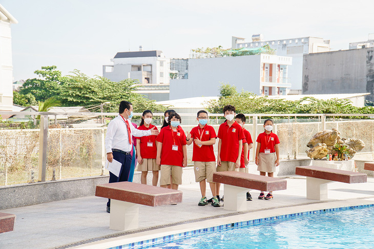 Royal School Phú Lâm đón học sinh với hoạt động hái lộc ‘khai xuân’ tại trường - Ảnh 2.