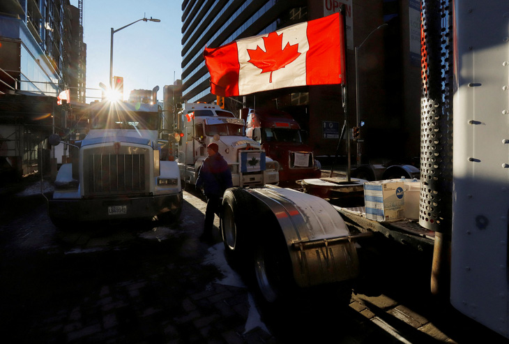Thủ đô Ottawa tê liệt 3 tuần vì biểu tình, Chính phủ Canada cam kết sớm giải tỏa - Ảnh 1.