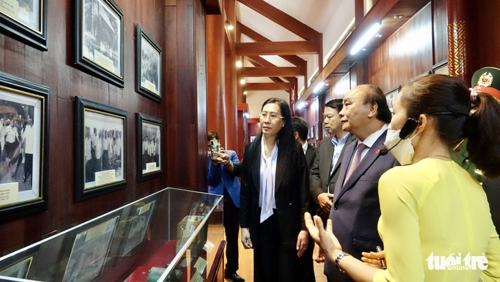 Chủ tịch nước Nguyễn Xuân Phúc thăm khu lưu niệm cố Thủ tướng Phạm Văn Đồng - Ảnh 2.