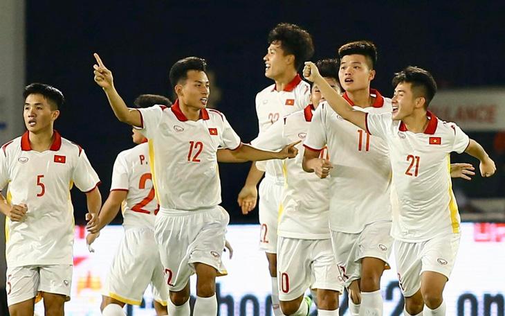 Đánh bại U23 Singapore 7-0, U23 Việt Nam thắng đậm nhất từ đầu giải