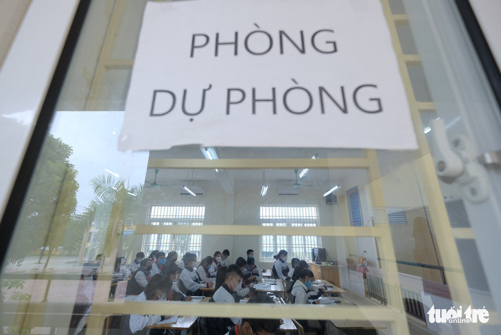 Chuyên gia nêu câu hỏi: ‘Cứ đóng cửa thì biết bao giờ học sinh mới được đi học lại? - Ảnh 1.